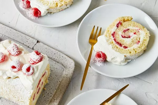Lemon Raspberry Swiss Roll: Easy Tips & Customization for a Stunning Dessert